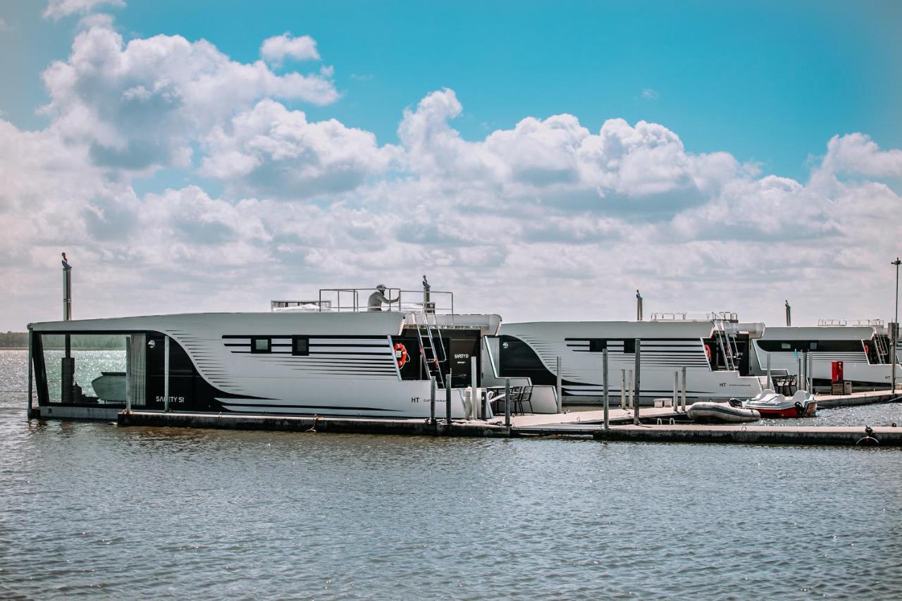 Grand Ht Houseboats - Domki Na Wodzie - Sauna, Jacuzzi, Kominek เมียลโน ภายนอก รูปภาพ