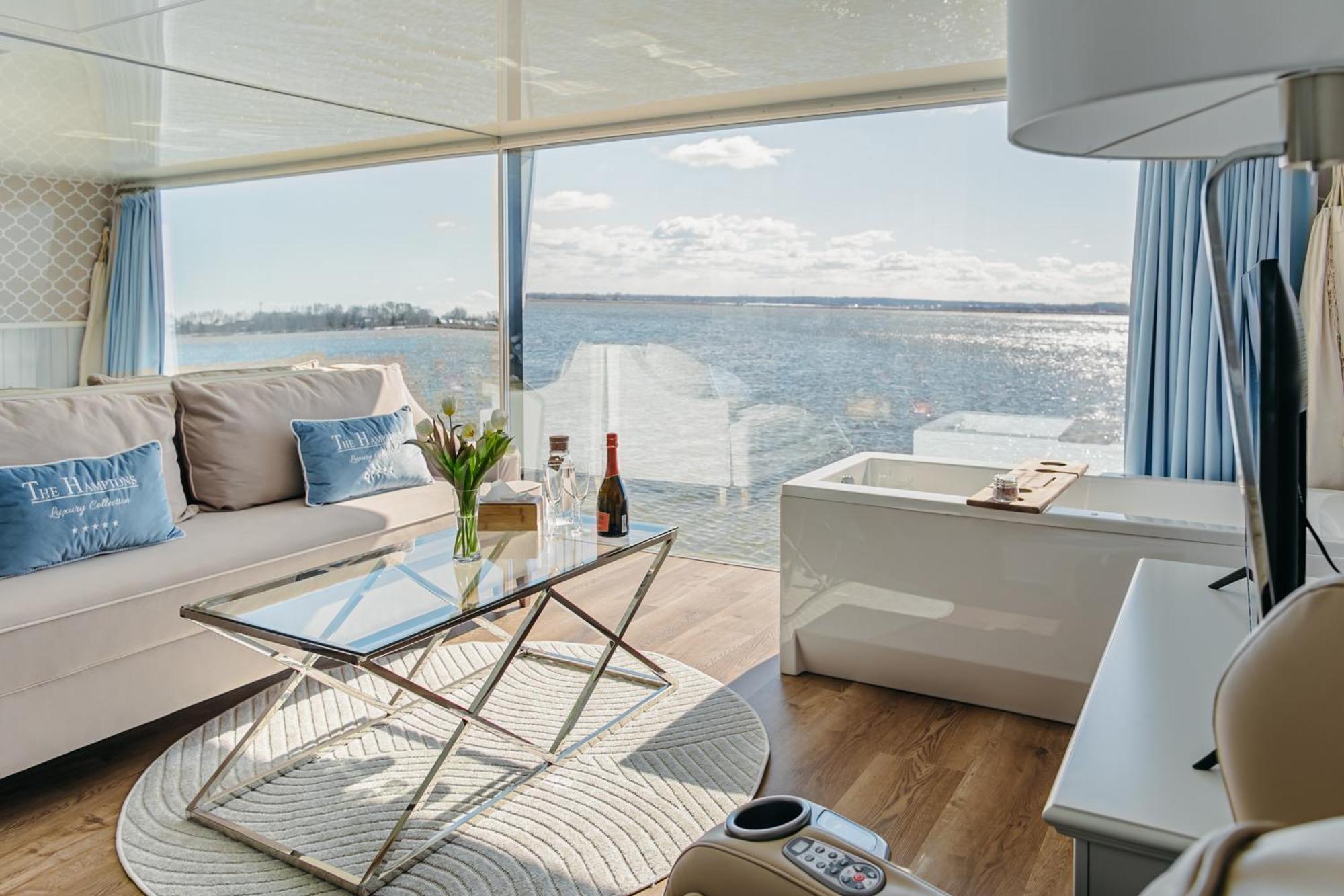 Grand Ht Houseboats - Domki Na Wodzie - Sauna, Jacuzzi, Kominek เมียลโน ภายนอก รูปภาพ