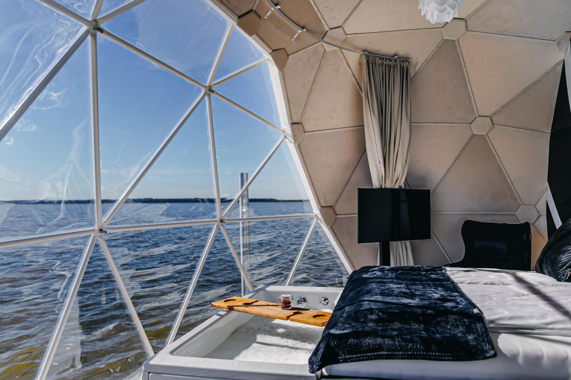 Grand Ht Houseboats - Domki Na Wodzie - Sauna, Jacuzzi, Kominek เมียลโน ห้อง รูปภาพ