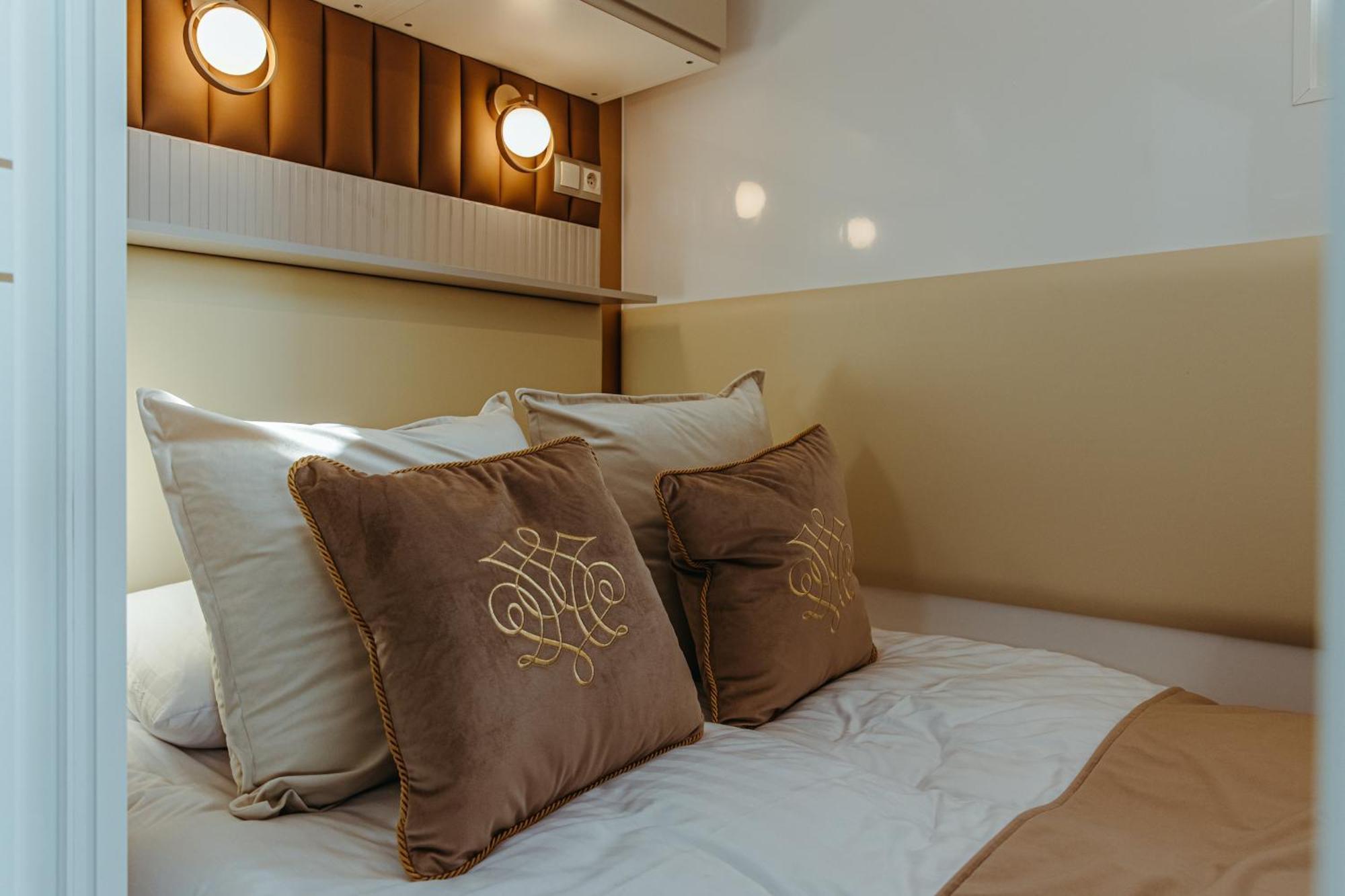 Grand Ht Houseboats - Domki Na Wodzie - Sauna, Jacuzzi, Kominek เมียลโน ห้อง รูปภาพ