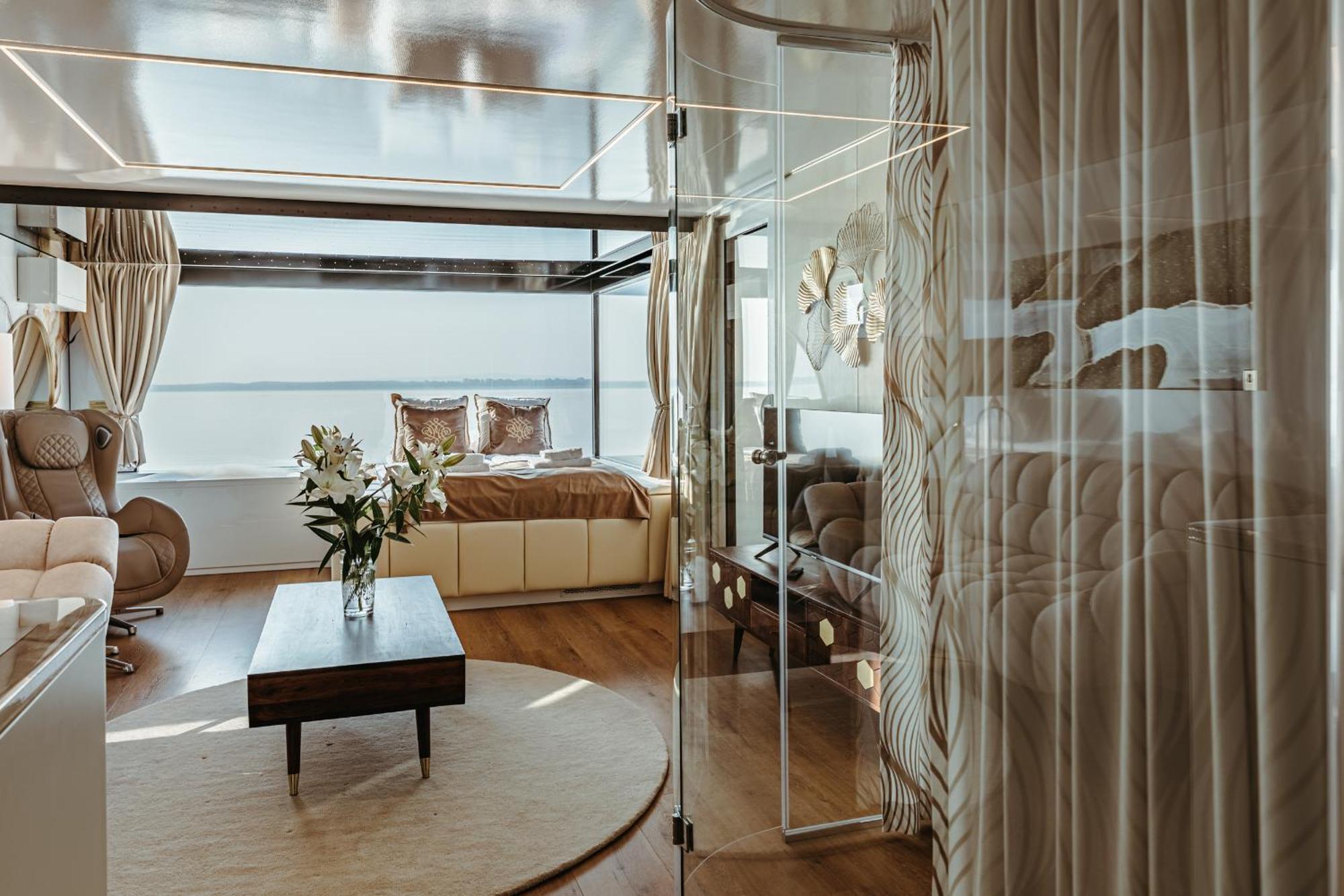 Grand Ht Houseboats - Domki Na Wodzie - Sauna, Jacuzzi, Kominek เมียลโน ห้อง รูปภาพ