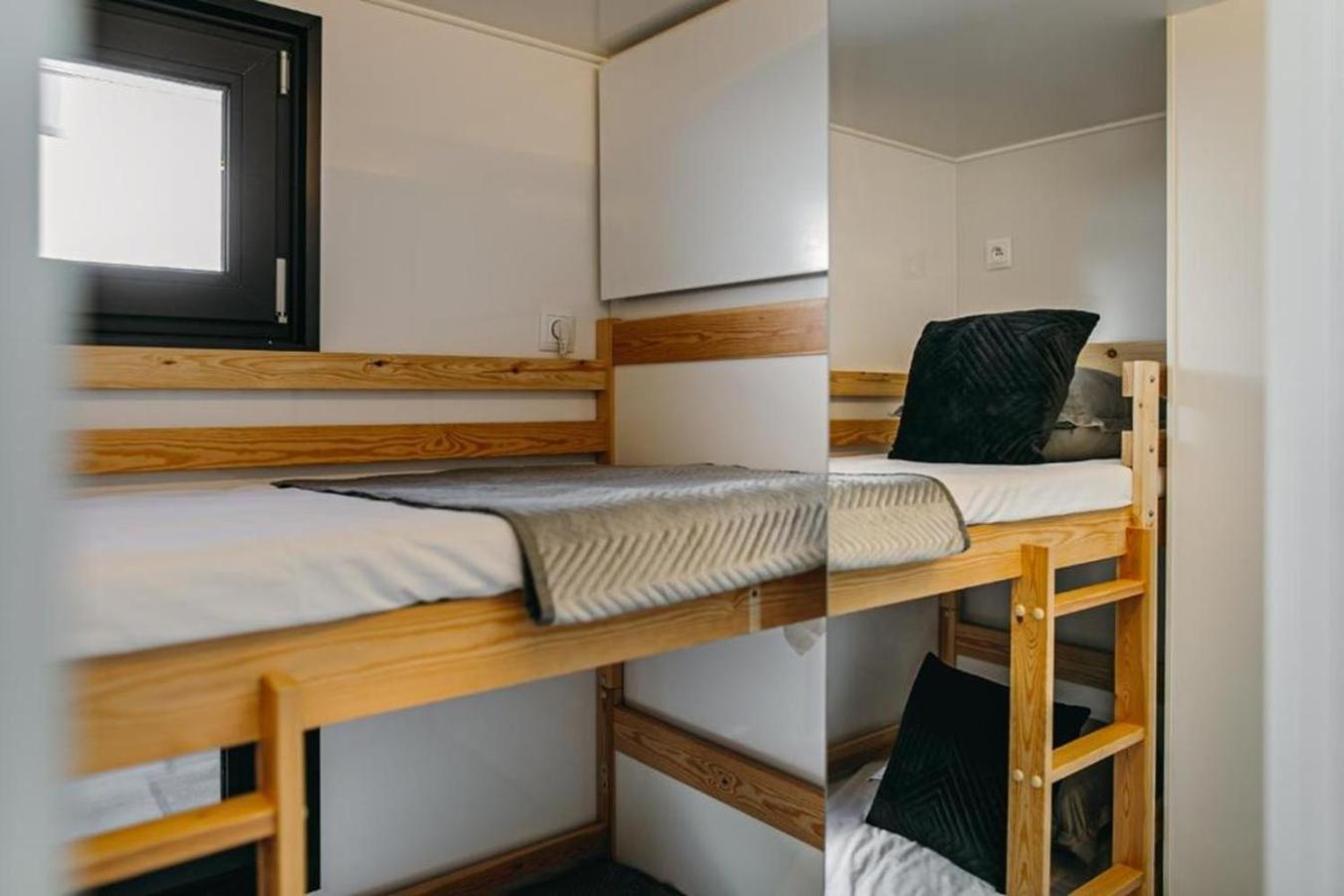 Grand Ht Houseboats - Domki Na Wodzie - Sauna, Jacuzzi, Kominek เมียลโน ภายนอก รูปภาพ