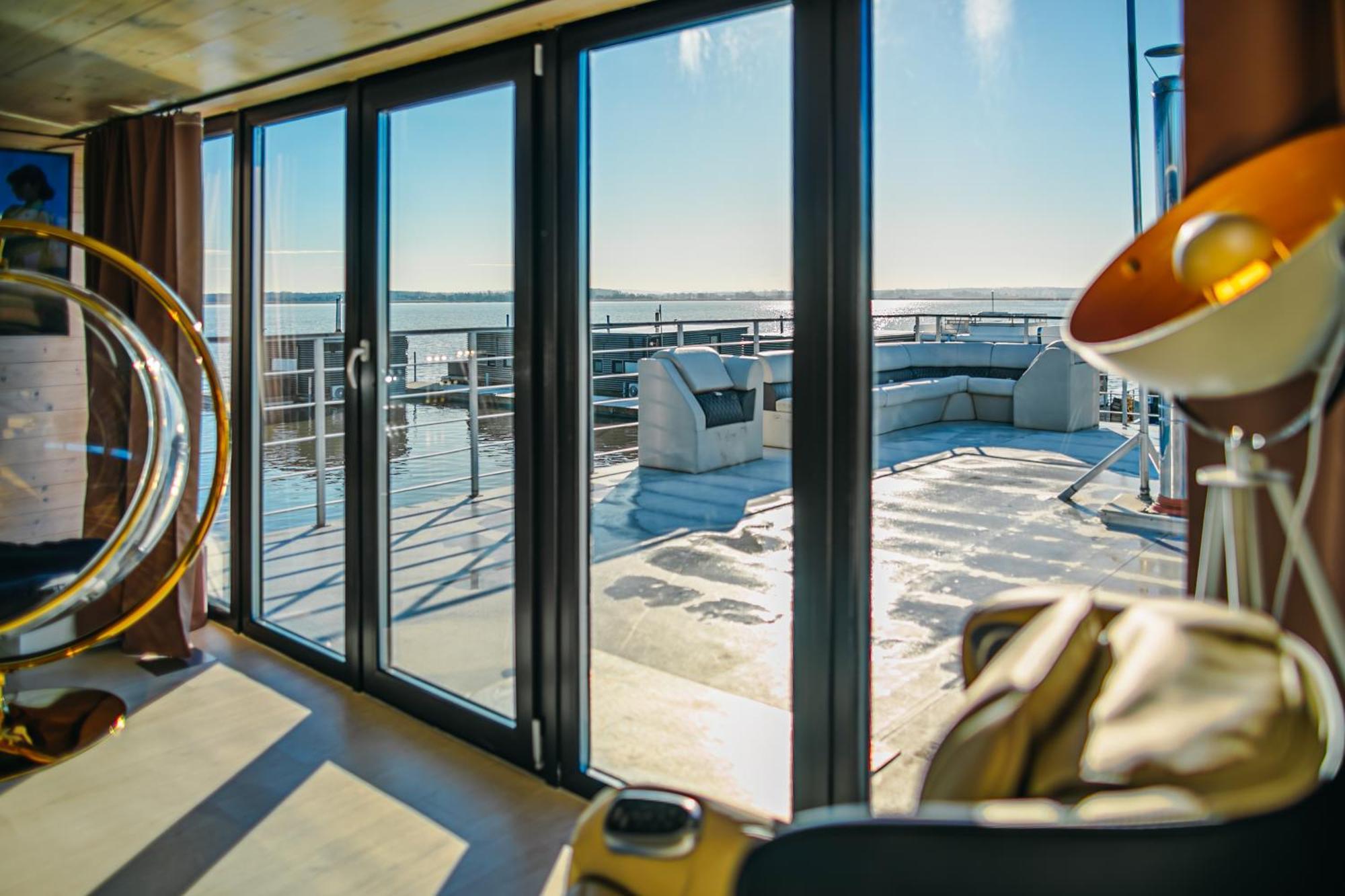 Grand Ht Houseboats - Domki Na Wodzie - Sauna, Jacuzzi, Kominek เมียลโน ห้อง รูปภาพ
